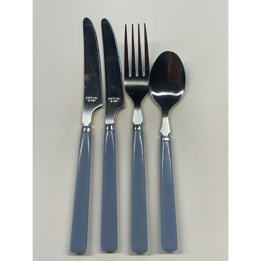 Vintage Cutlery Light Blue Plastic Handle Made In Taiwan 2 Knives 1 Fork 1 Spoon